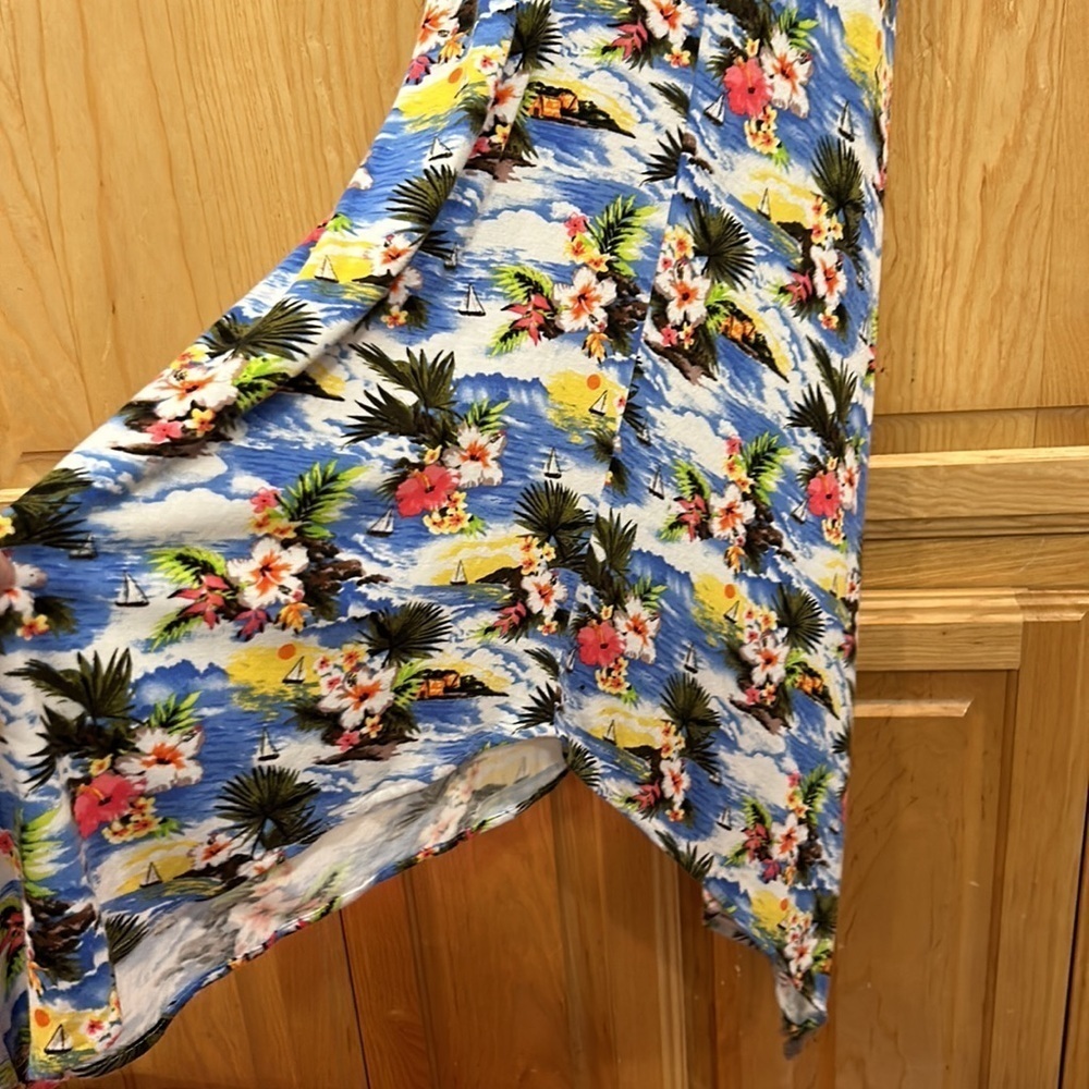Sperry Tropical Dress - Picture 2 of 7
